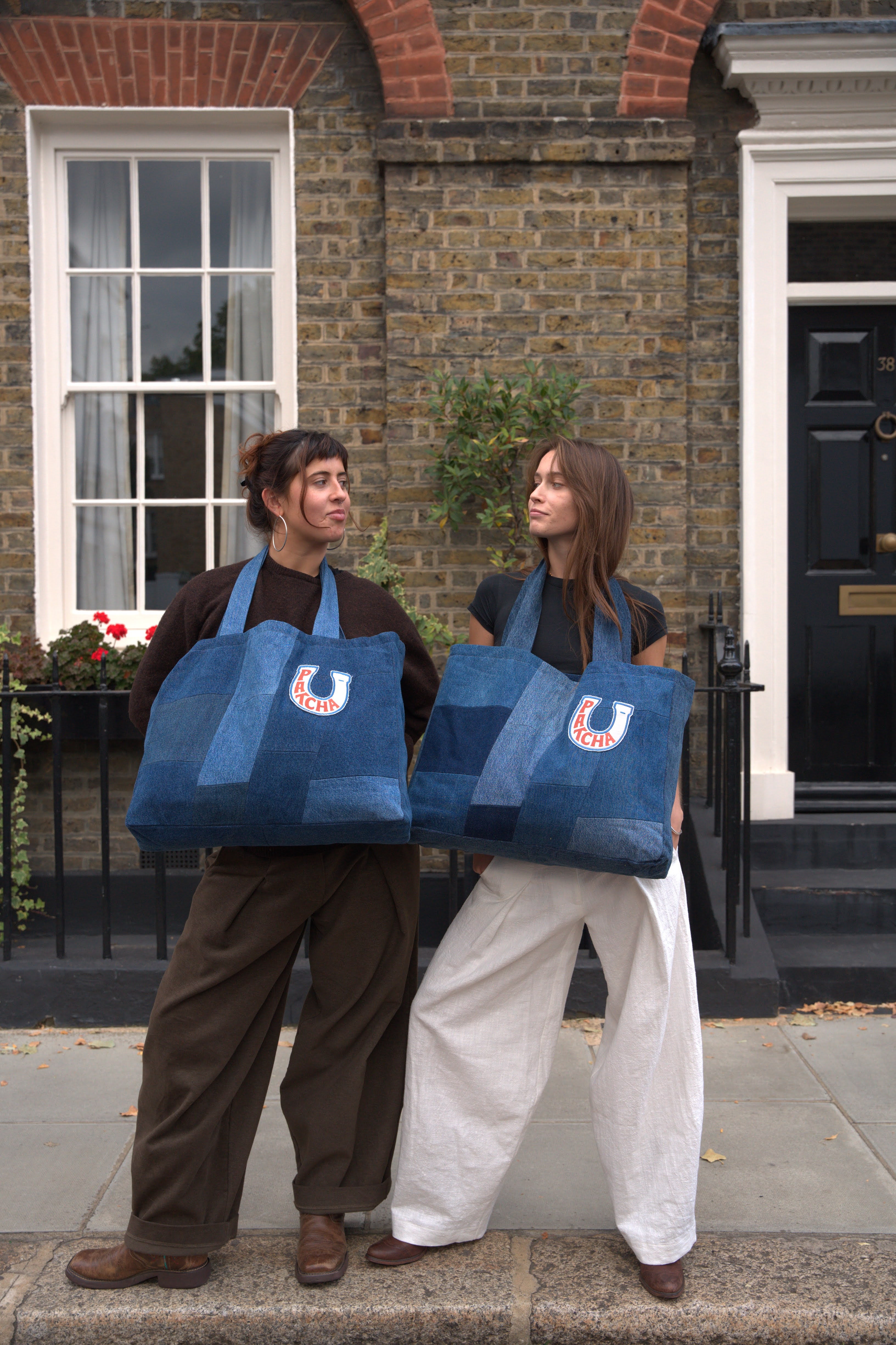 LUCKY HORSE SHOE TOTE